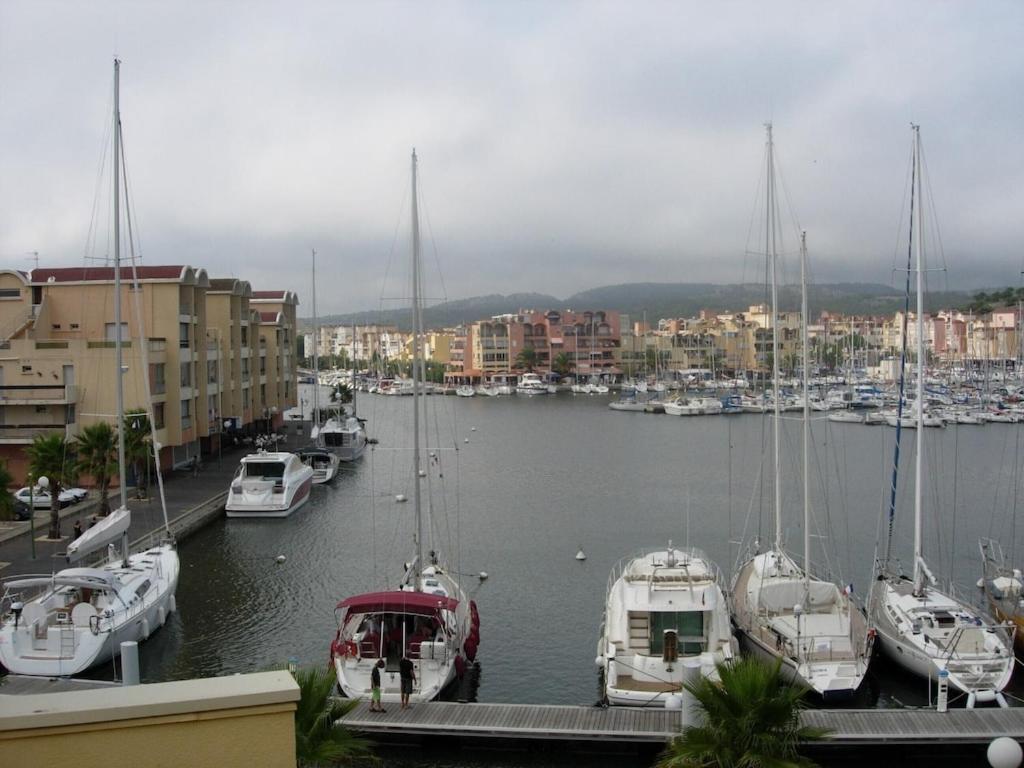 Gruissan Appartement Calme, Vue Sur Port De Plaisance -Clim, Empl.Parking Exteriér fotografie