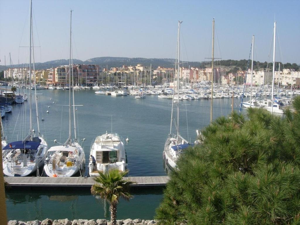 Gruissan Appartement Calme, Vue Sur Port De Plaisance -Clim, Empl.Parking Exteriér fotografie