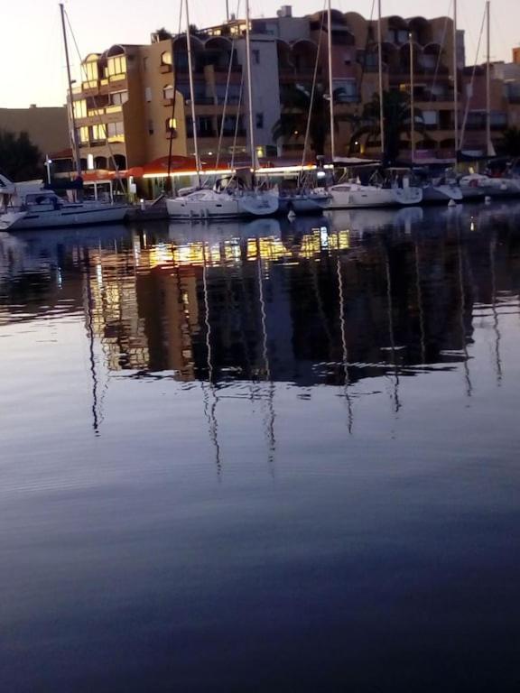 Gruissan Appartement Calme, Vue Sur Port De Plaisance -Clim, Empl.Parking Exteriér fotografie